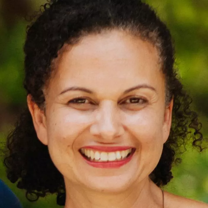 Dr Tara Inniss