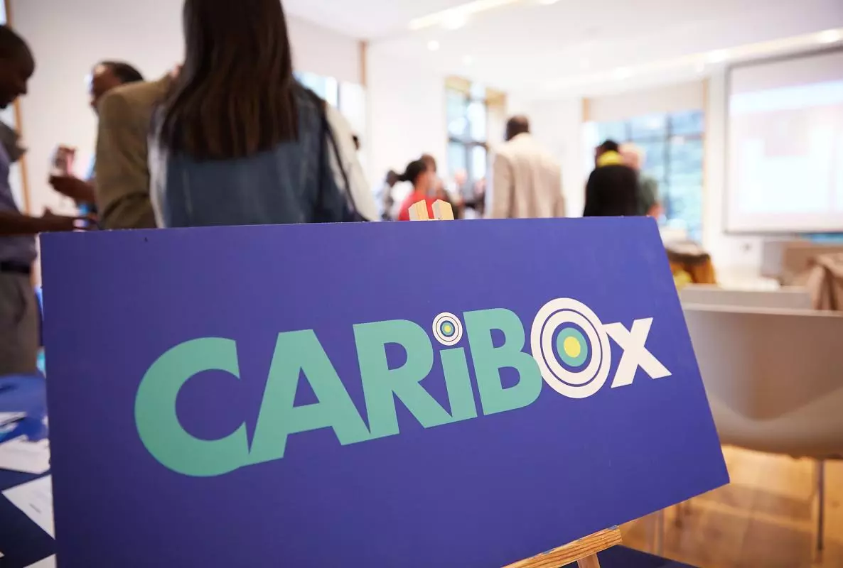 Caribox sign